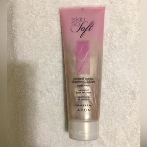 Skin So Soft Mineral Gems Diamond Blush Body Wash by Avon